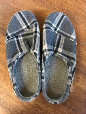 TOMS Plaid Slip-On Slippers Size 10 US